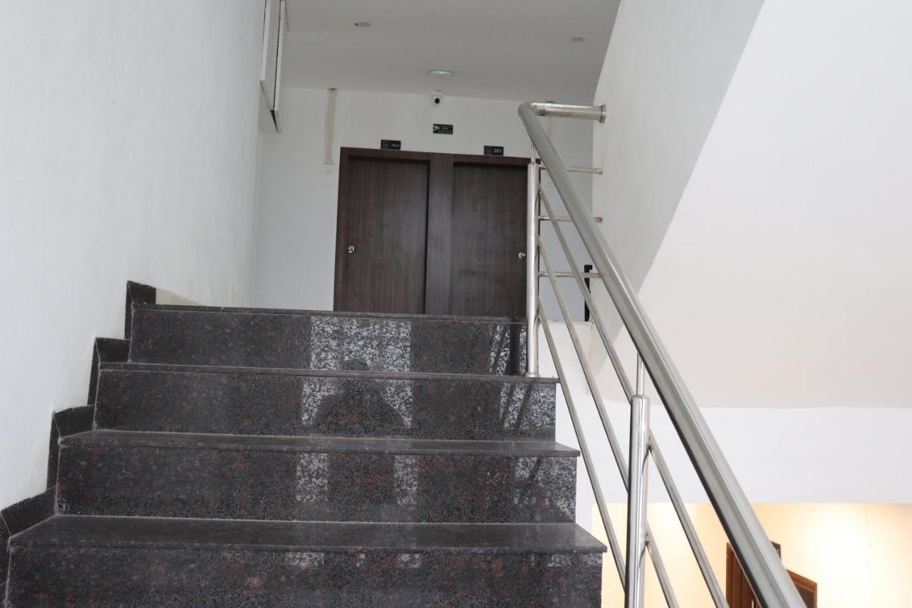 Hotel New Samrat Аурангабад Екстериор снимка