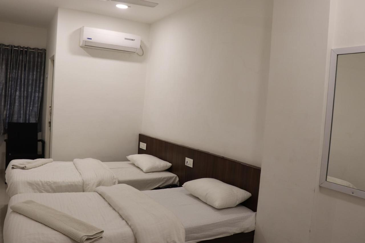 Hotel New Samrat Аурангабад Екстериор снимка
